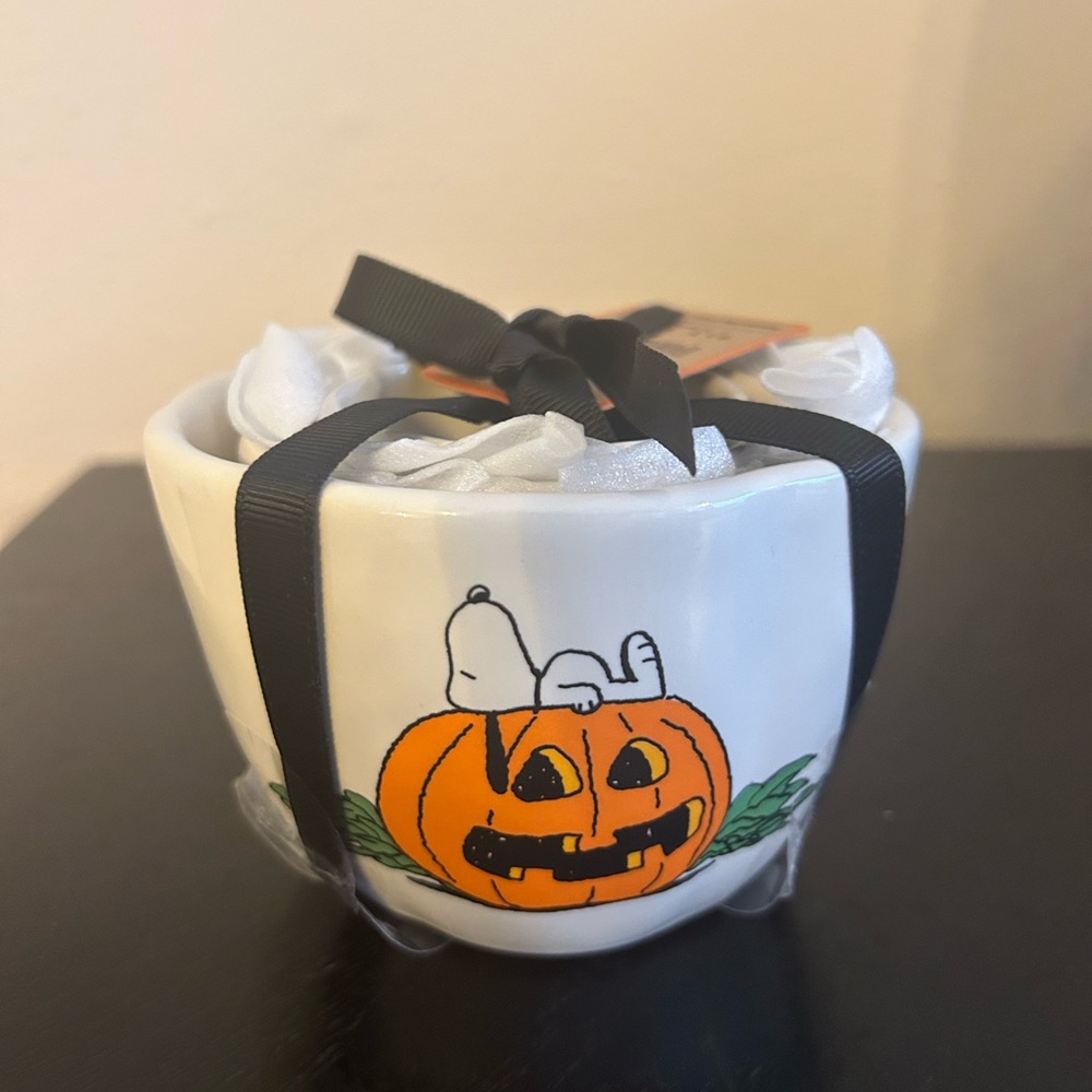 Rae Dunn Peanuts Measuring Cups